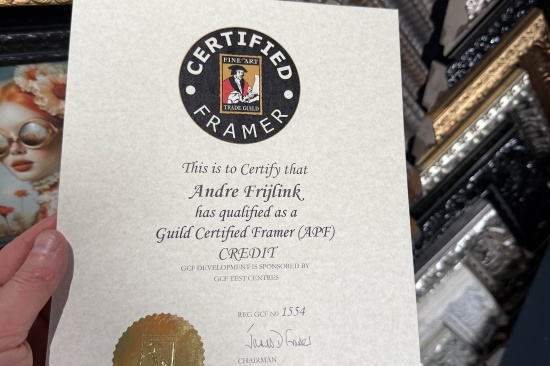 Onder de Molen behaalt internationale erkenning als Guild Certified Framer 